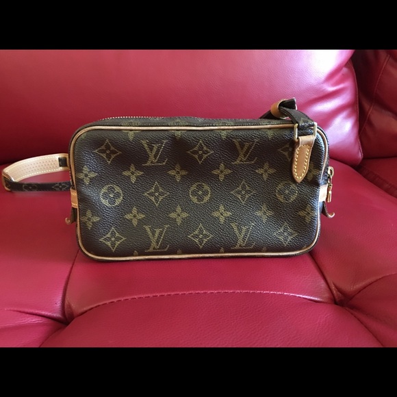 SOLD OUT! Louis Vuitton Marly crossbody bag - Picture 2 of 8